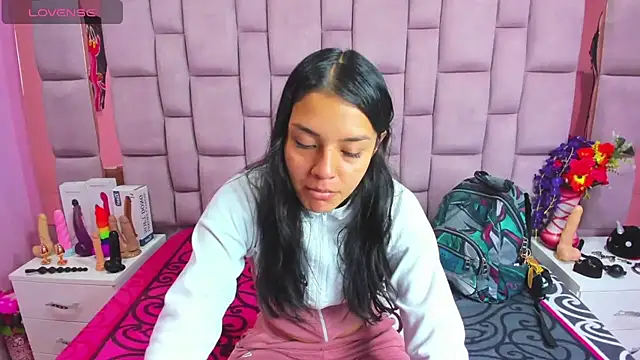 Bich Anal  online show from March 13, 1:18 pm