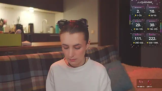 Snapshot of bananya_kitty chatting on February 28, 7:25 pm bananya kitty online show from February 28, 7:25 pm