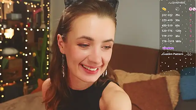 Snapshot of bananya_kitty chatting on April 21, 9:15 am bananya kitty online show from April 21, 9:15 am