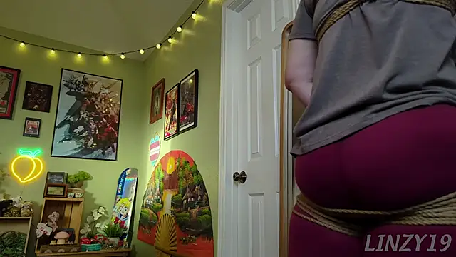 Linzy 19 online show from January 30, 11:45 pm