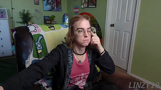 Linzy 19 online show from February 28, 2:53 pm