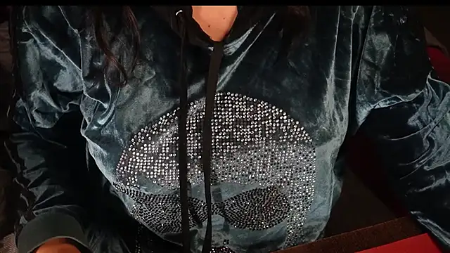 -AyeshaSinghania- online show from December 3, 3:33 pm