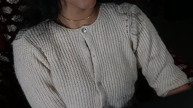 -AyeshaSinghania- online show from February 17, 10:40 am