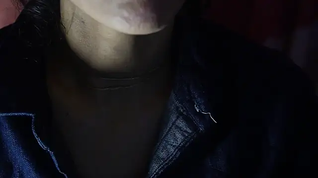 -AyeshaSinghania- online show from November 27, 10:50 am