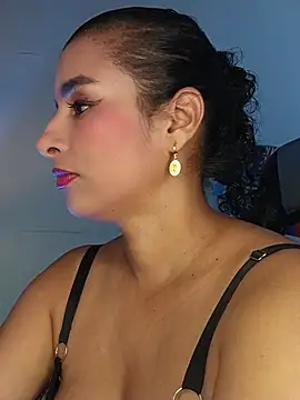 Snapshot of Alizon_1 chatting on July 11, 6:21 pm Alizon 1 online show from July 11, 6:21 pm