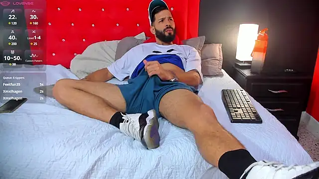 Snapshot of Thiagogomez chatting on January 4, 3:49 pm Thiagogomez online show from January 4, 3:49 pm