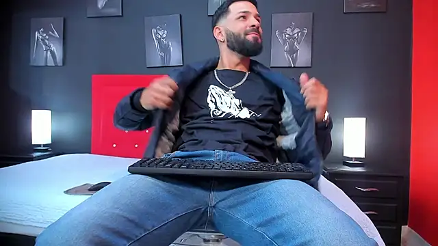 Snapshot of Thiagogomez chatting on January 10, 12:26 pm Thiagogomez online show from January 10, 12:26 pm