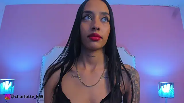Snapshot of charlotte_kisss chatting on December 9, 8:12 pm charlotte kisss online show from December 9, 8:12 pm