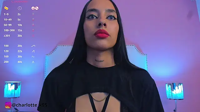 Snapshot of charlotte_kisss chatting on December 23, 8:14 pm charlotte kisss online show from December 23, 8:14 pm