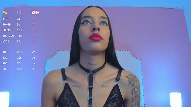 Snapshot of charlotte_kisss chatting on January 11, 7:38 pm charlotte kisss online show from January 11, 7:38 pm