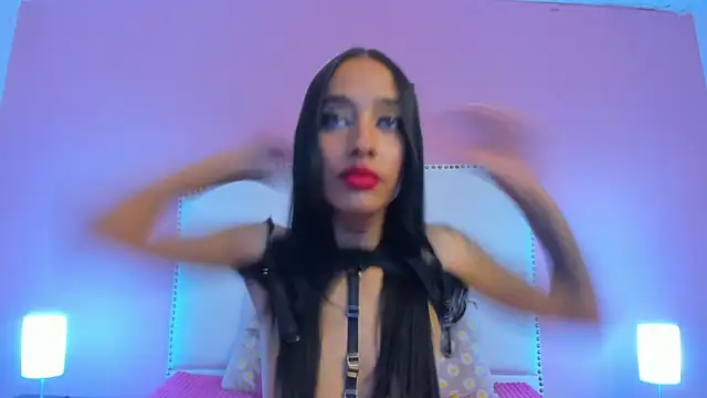Snapshot of charlotte_kisss chatting on January 14, 9:09 pm charlotte kisss online show from January 14, 9:09 pm