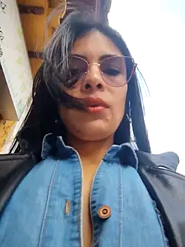 Astrid-- online show from February 6, 3:15 pm