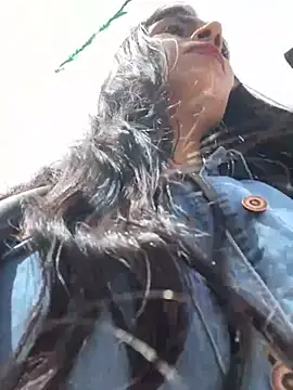 Astrid-- online show from April 10, 3:17 pm