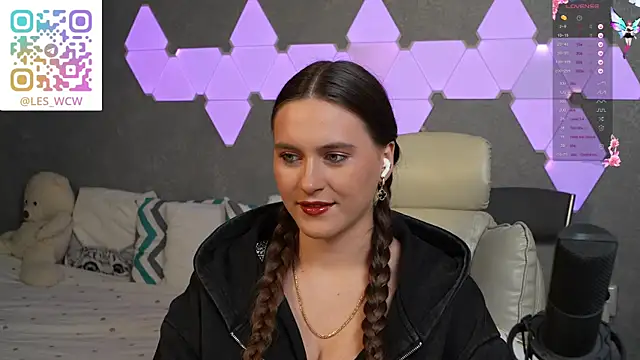 HarleyDeess online show from January 14, 7:08 pm