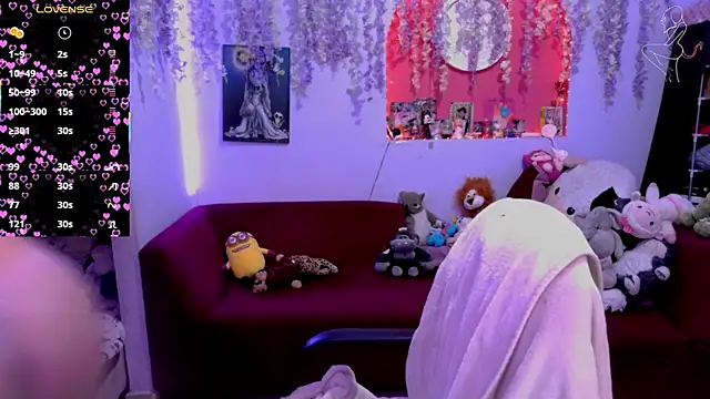 Snapshot of ValentinaMiller_ chatting on June 24, 7:57 pm ValentinaMiller online show from June 24, 7:57 pm