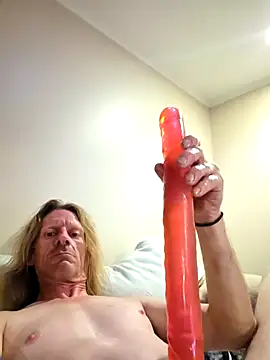 Travislovescum online show from September 30, 7:35 am