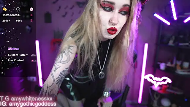 amywhitenessxx online show from May 24, 11:26 am