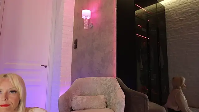 Snapshot of Tasha_Allas chatting on October 2, 10:11 am Tasha Allas online show from October 2, 10:11 am