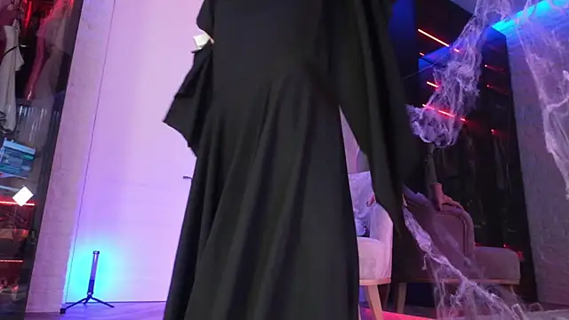 Snapshot of Tasha_Allas chatting on October 31, 9:32 am Tasha Allas online show from October 31, 9:32 am