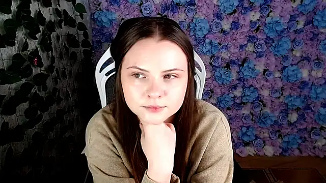 IxxiLiana online show from September 14, 5:06 am