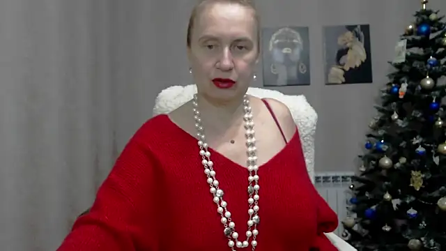 Snapshot of koroleva70 chatting on January 12, 6:27 pm koroleva70 online show from January 12, 6:27 pm