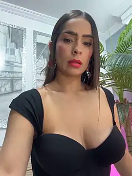 Snapshot of Mau_White chatting on April 22, 3:46 pm Mau White online show from April 22, 3:46 pm
