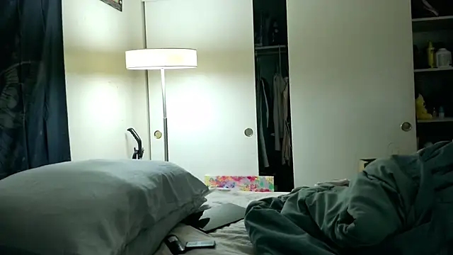 Snapshot of Yagurl__west chatting on January 12, 10:01 pm Yagurl west online show from January 12, 10:01 pm