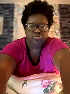 Yagurl  west online show from December 3, 6:17 pm