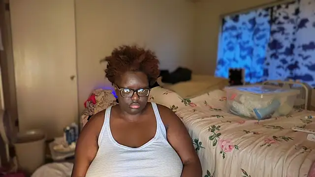 Snapshot of Yagurl__west chatting on February 11, 1:10 am Yagurl west online show from February 11, 1:10 am