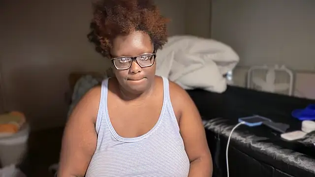 Snapshot of Yagurl__west chatting on March 3, 3:01 am Yagurl west online show from March 3, 3:01 am