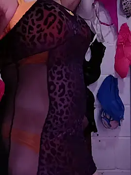 Snapshot of Mshizzle12 chatting on October 16, 9:16 pm Mshizzle12 online show from October 16, 9:16 pm