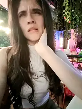 Snapshot of ambar-adaams chatting on December 20, 12:08 am ambar-adaams online show from December 20, 12:08 am