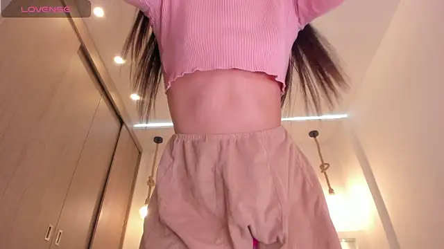 Snapshot of ambar-adaams chatting on January 23, 10:22 pm ambar-adaams online show from January 23, 10:22 pm