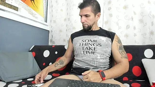 JULESLAKES online show from November 18, 8:13 pm