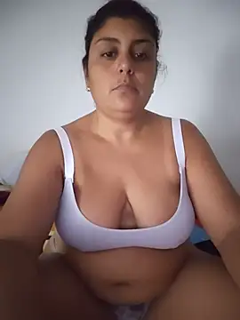 Snapshot of AlyDenalioficial chatting on June 9, 5:46 pm AlyDenalioficial online show from June 9, 5:46 pm
