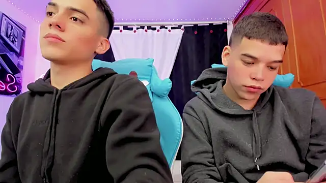 Snapshot of jake_and_joaquin chatting on December 8, 8:41 am jake and joaquin online show from December 8, 8:41 am