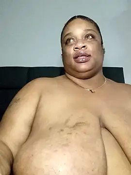 Snapshot of NaughtyHottieBBW chatting on February 5, 5:20 am NaughtyHottieBBW online show from February 5, 5:20 am