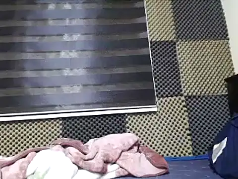 Snapshot of Arabeyes chatting on July 14, 6:57 pm Arabeyes online show from July 14, 6:57 pm