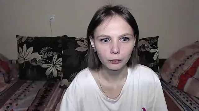 Snapshot of Nika_Shiny chatting on February 6, 5:57 am Nika Shiny online show from February 6, 5:57 am