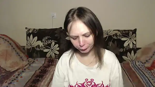 Snapshot of Nika_Shiny chatting on February 8, 6:33 am Nika Shiny online show from February 8, 6:33 am