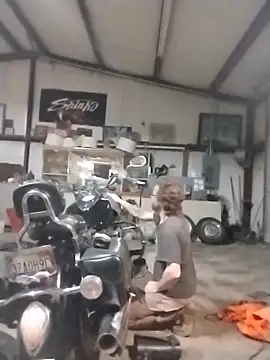 Snapshot of Woodywoodsup1 chatting on February 21, 10:49 am Woodywoodsup1 online show from February 21, 10:49 am