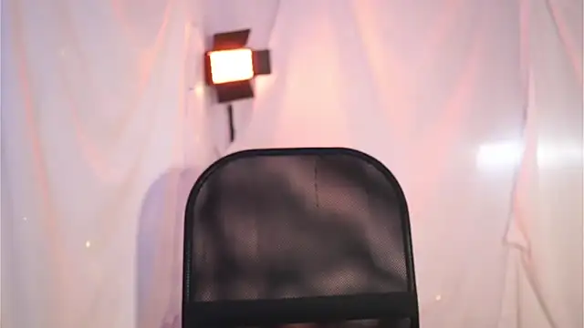 JulietaWinona online show from November 22, 10:09 pm