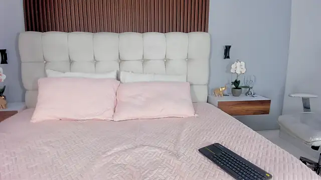 sofi potter  online show from April 13, 7:19 pm