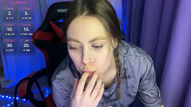 Snapshot of Natural_babe666 chatting on February 21, 12:28 pm Natural babe666 online show from February 21, 12:28 pm