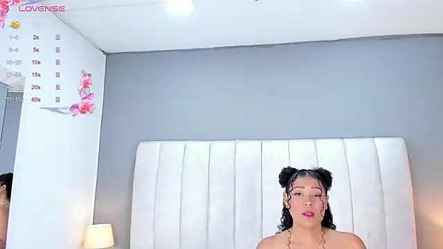 Ashleyy23x online show from November 6, 7:26 pm