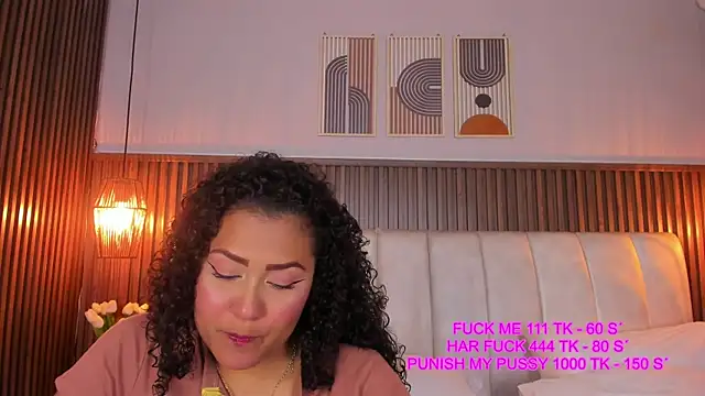 Snapshot of Ashleyy23x chatting on June 17, 7:37 pm Ashleyy23x online show from June 17, 7:37 pm