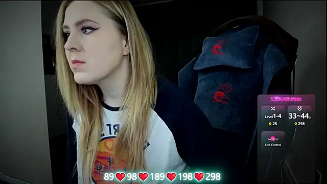 Olivia Munk online show from November 19, 4:23 am