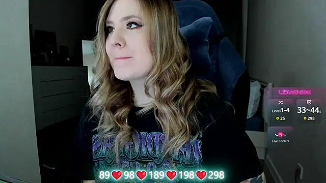 Olivia Munk online show from February 6, 4:39 am