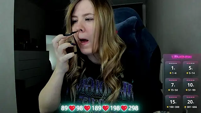 Olivia Munk online show from February 7, 4:05 am