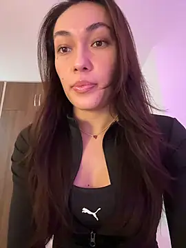 Snapshot of MichelleFerry_ chatting on February 8, 4:38 am MichelleFerry online show from February 8, 4:38 am